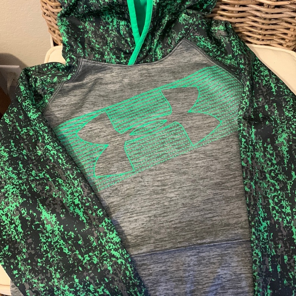 Under Armour boys hoodie, green and grey/black size large